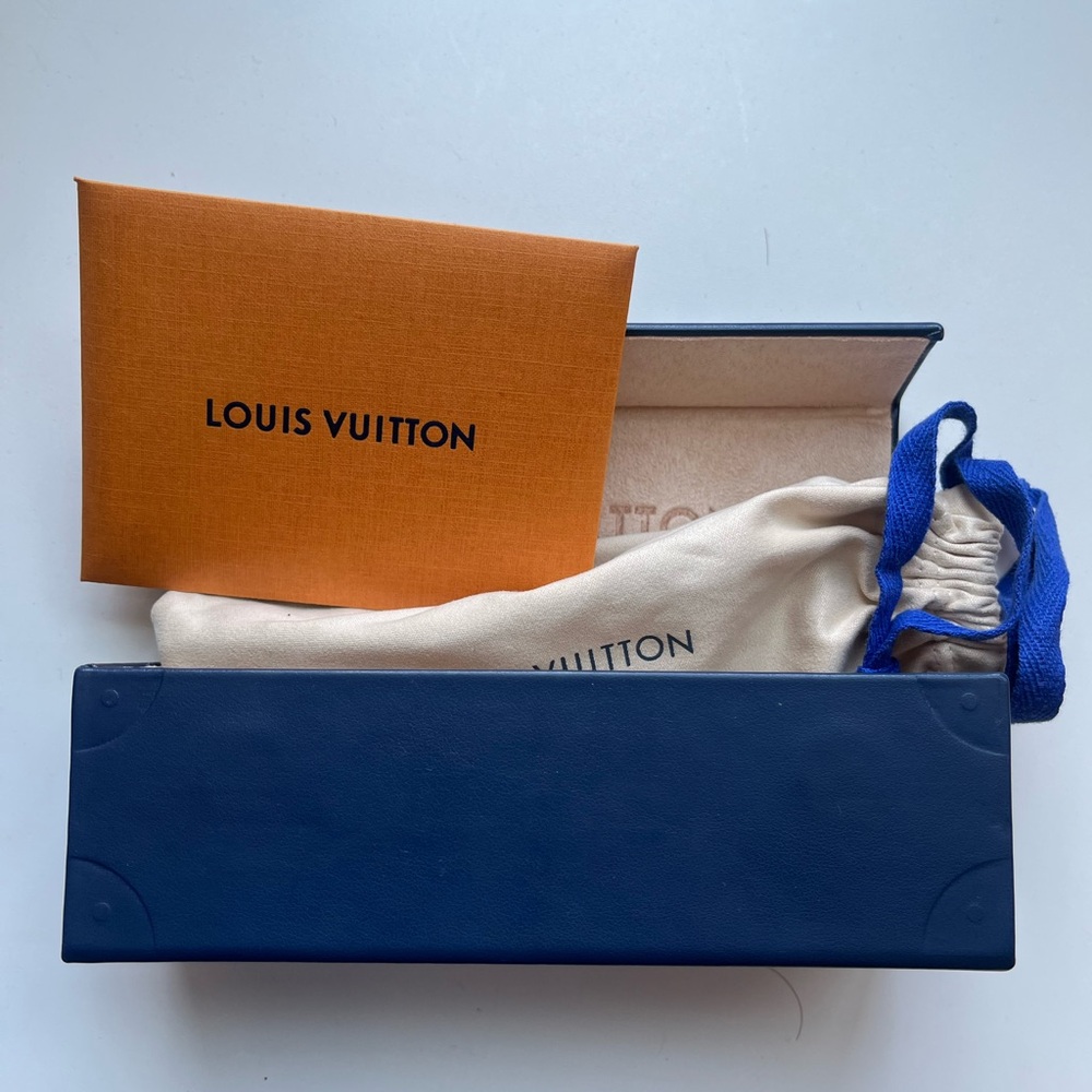 Louis Vuitton Tortoise Shell Sunglasses - Picture 10 of 11